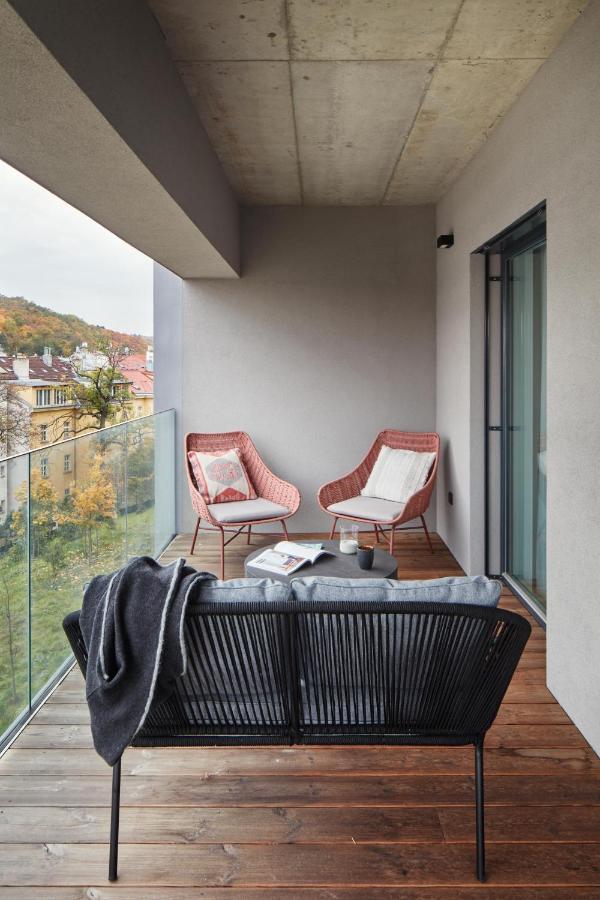 Prague Days - Designer Apts - Garage - Terrace - Easy City Access Dış mekan fotoğraf